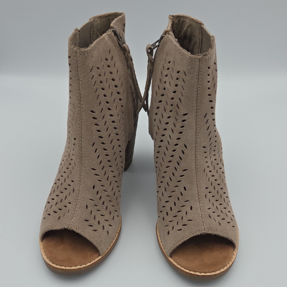 TOMS Boots Womens 8.5 Majorca Casual Zip Peep Toe Ankle Bootie Taupe Suede Heels